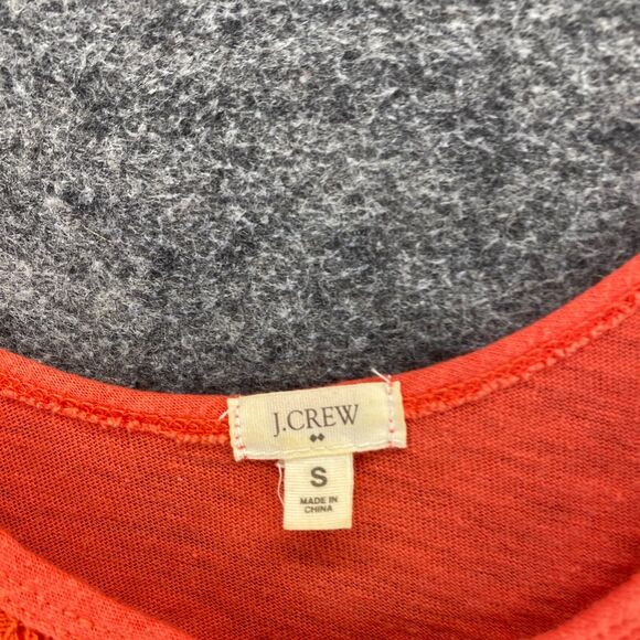 J. Crew Tank Women S Small Red Floral Crochet 1/2 Button Sleeveless Wide Strap - Picture 5 of 9